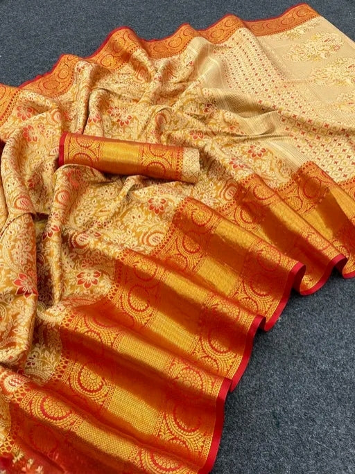 Elegant Pattu Green & Gold Kanchipuram Kanjivaram Silk Saree