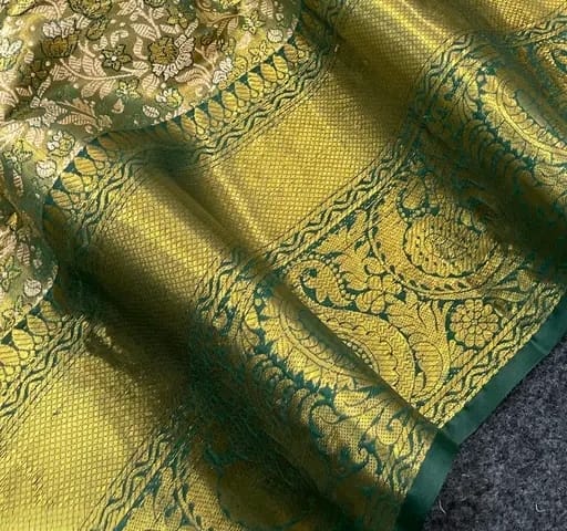 ELEGANT GREEN & GOLD KANJIVARAM SILK SAREE – HANDWOVEN BRIDAL WEAR